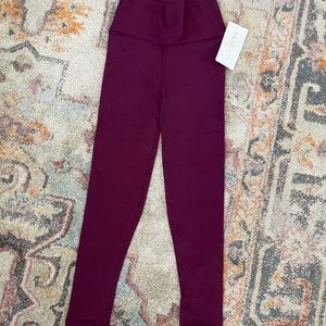 Athleta NWT warp knit 7/8 leggings M/L in velvet plum